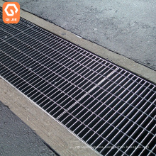 ASTM Standard Metal drain covers outdoor galvanized trench cover sump grating road drainage grates